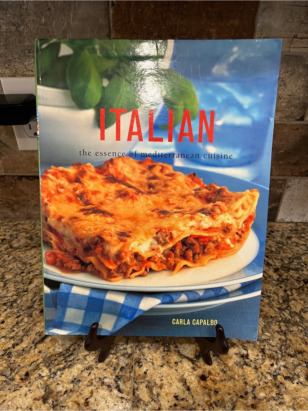 ITALIAN the essence of Mediterranean cuisine - Carla Capalbo cookbook 2001